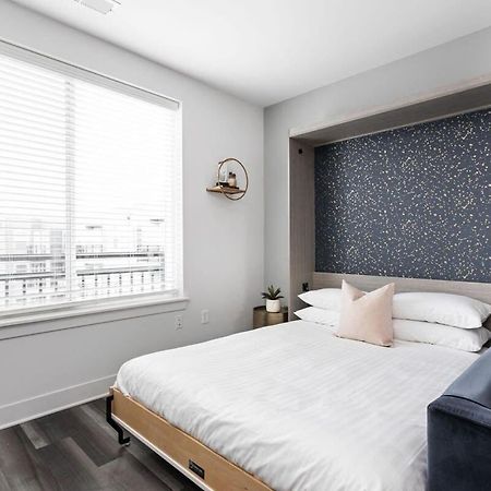 Stylish Downtown Studio By Cozysuites Indianapolis Bagian luar foto